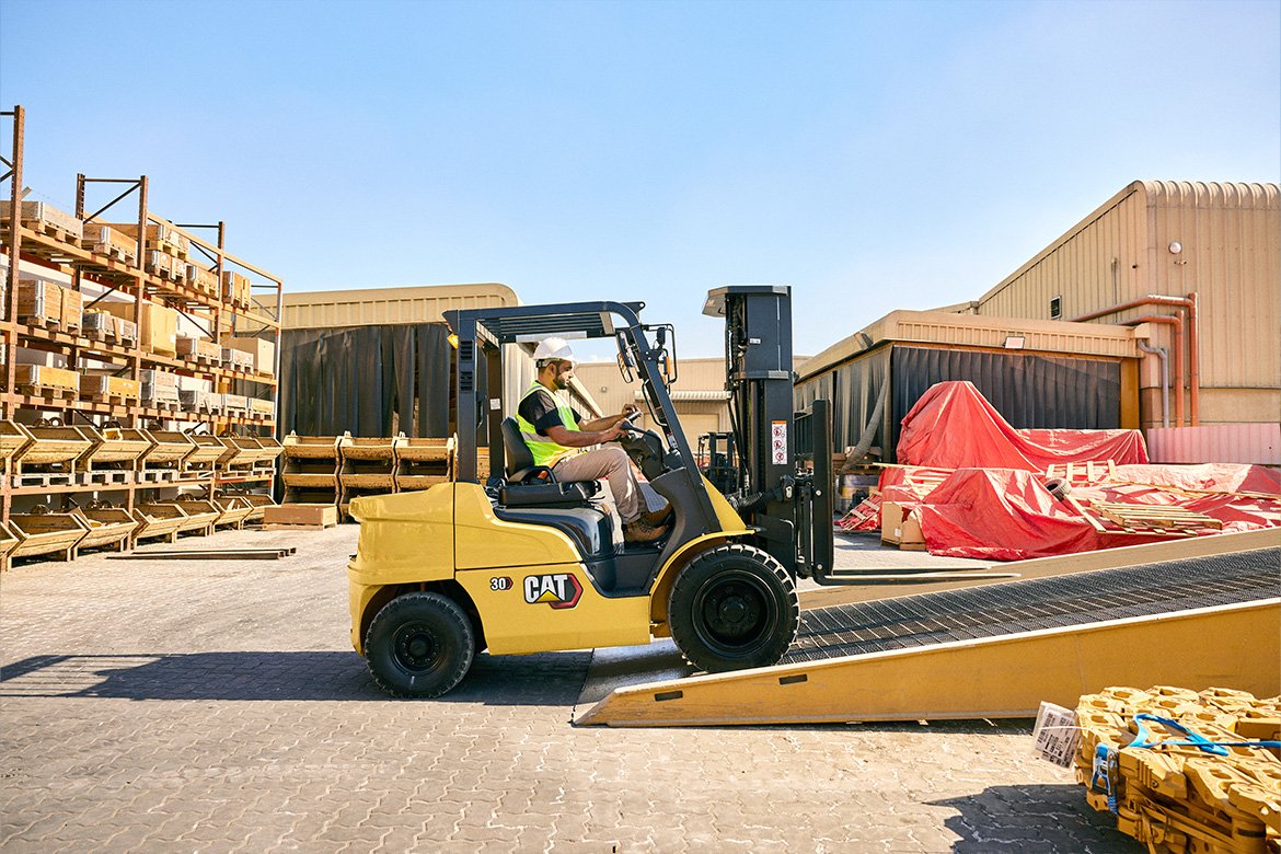 Cat® DP20PT Compact Diesel Powered Forklift (2.000 kg) Indonesia