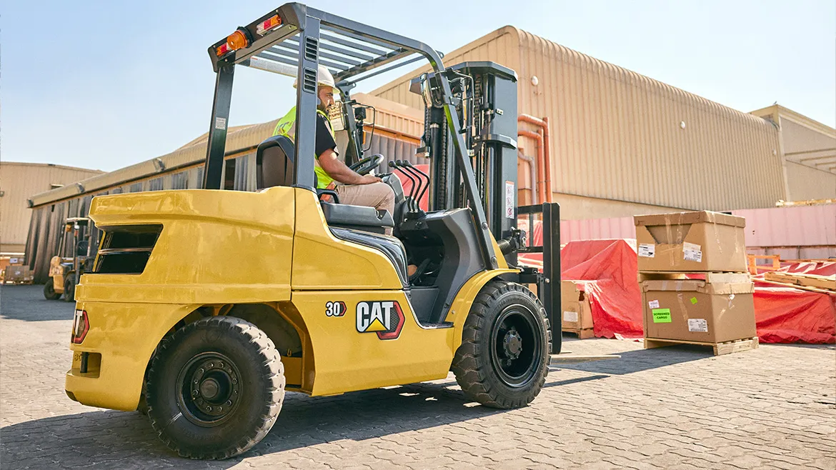 Cat® DP20PT Compact Diesel Powered Forklift (2.000 kg) - Tampilan 2