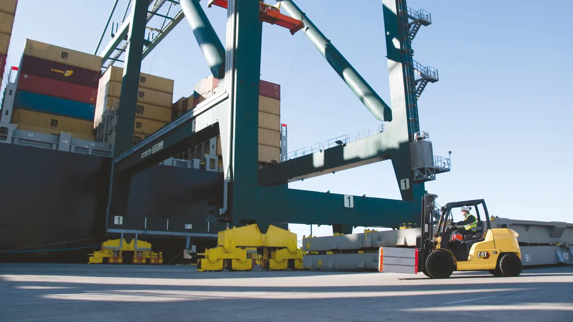Cat® DP50NT Heavy-Duty Diesel Forklift (5.000 kg) - Tampilan 2