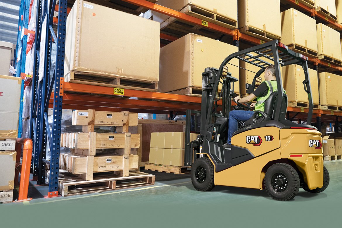 Cat® EP15CB Electric Counterbalance Forklift (1.500 kg)