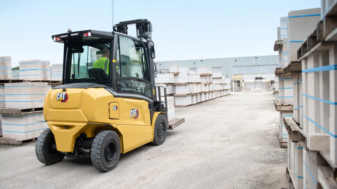Cat® EP50NH High-Capacity Electric Forklift (5.000 kg) - Tampilan 2