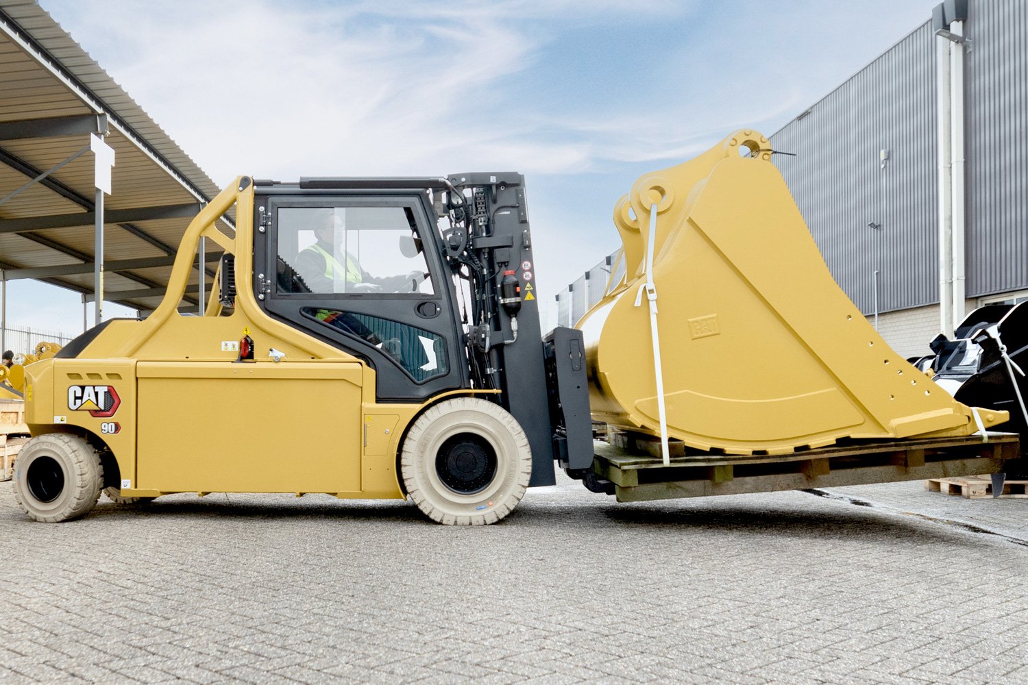 Cat® EP60NH Heavy Electric Forklift (6.000 kg) Indonesia