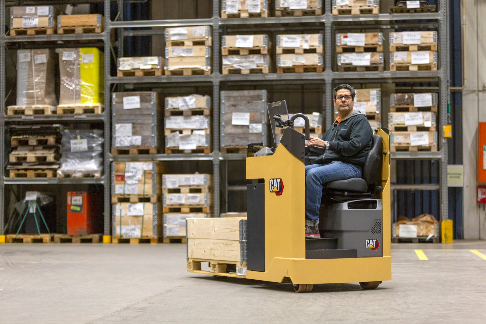 Cat® NPS20N2 Sit-On Power Pallet Truck (2.000 kg)