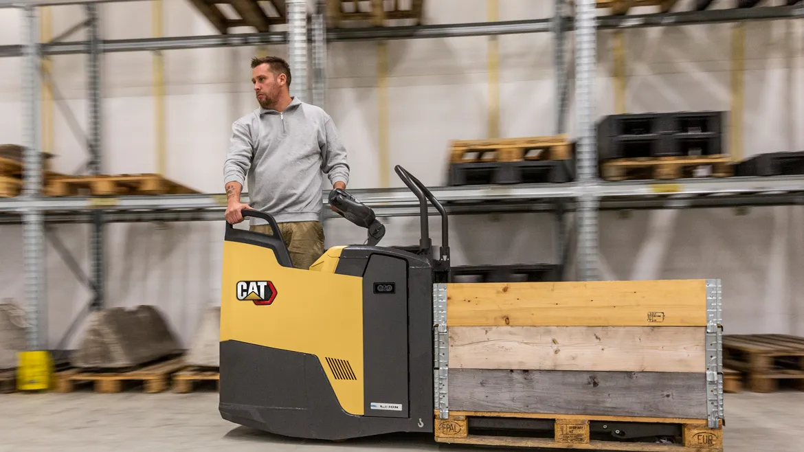 Cat® NPF20N3S Platform Power Pallet Truck (2.000 kg) - Tampilan 3