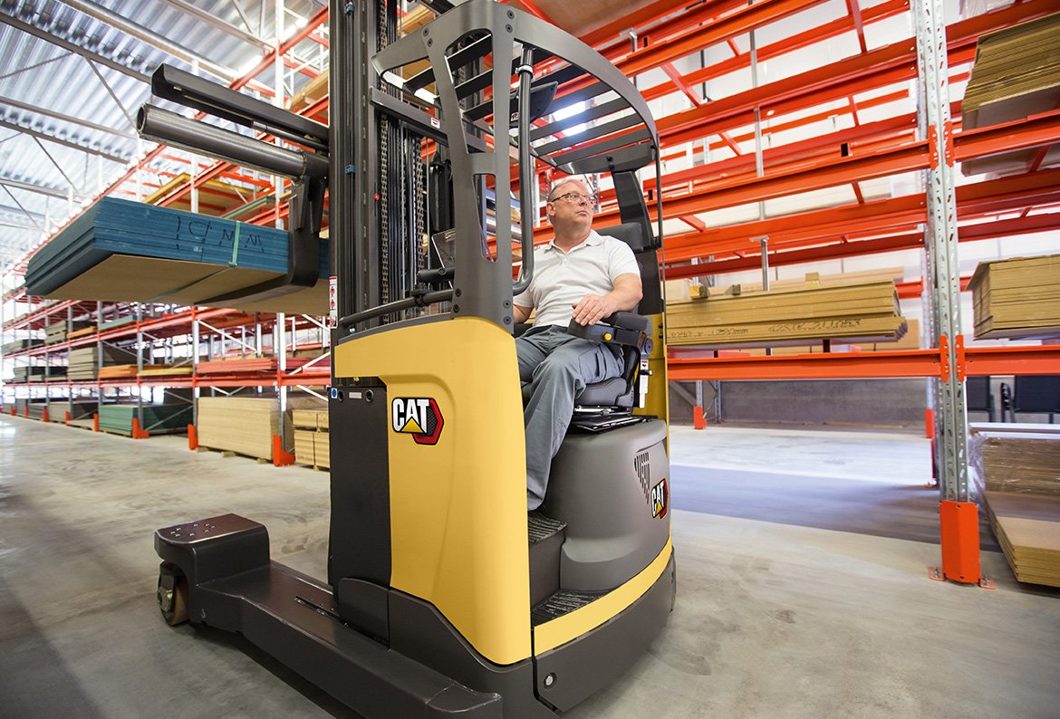 Cat® NRM20N3 Four-Way Reach Truck (2.000 kg)