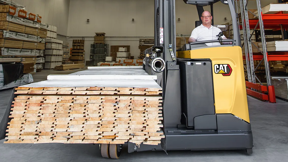 Cat® NRM25N3 Four-Way Reach Truck (2.500 kg) - Tampilan 4