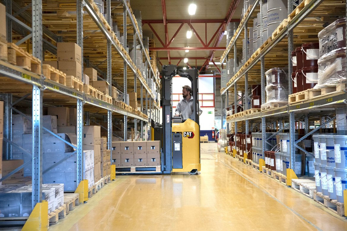 Cat® NSR16N2 Stand-In Pallet Stacker (1.600 kg)