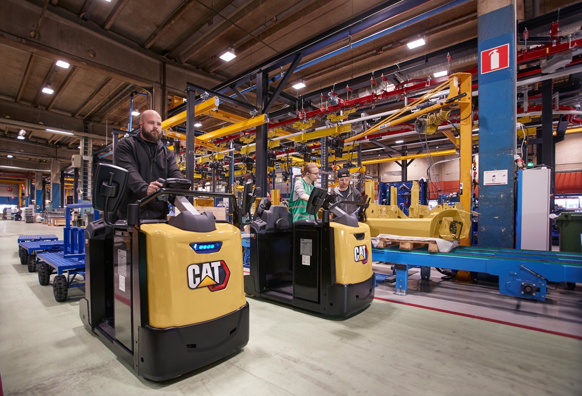 Cat® NTR30N2 Electric Tow Tractor (3.000 kg) Indonesia