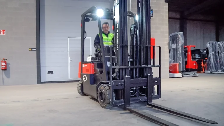 Forklift EP Equipment CPD18FVL - Tampilan 8