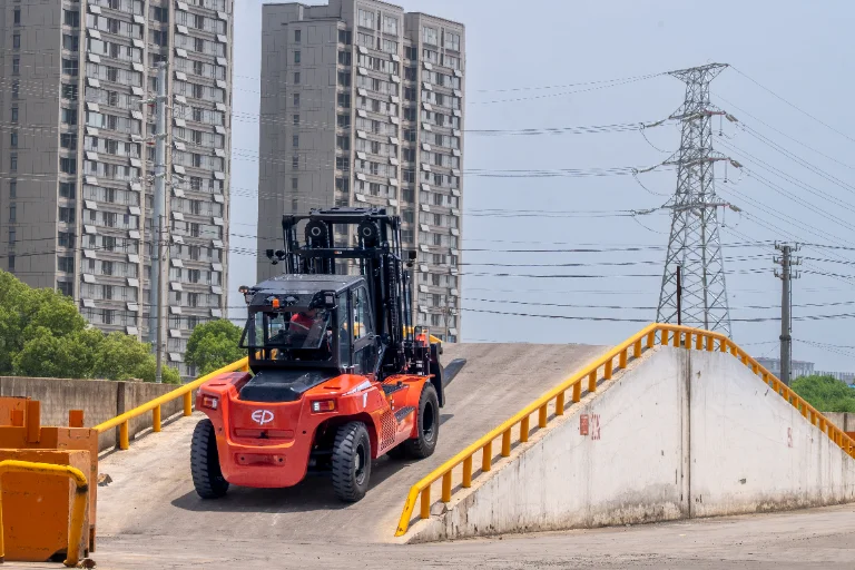 Forklift EP Equipment EFL120-6-HV-PRO - Tampilan 13