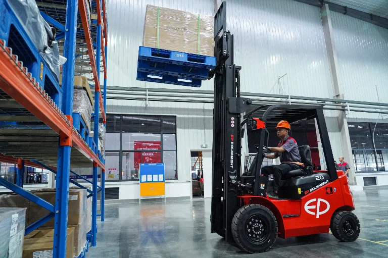 Forklift EP Equipment EFL203P - Tampilan 13