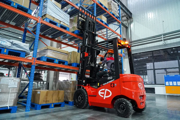 Forklift EP Equipment EFL203 - Tampilan 14