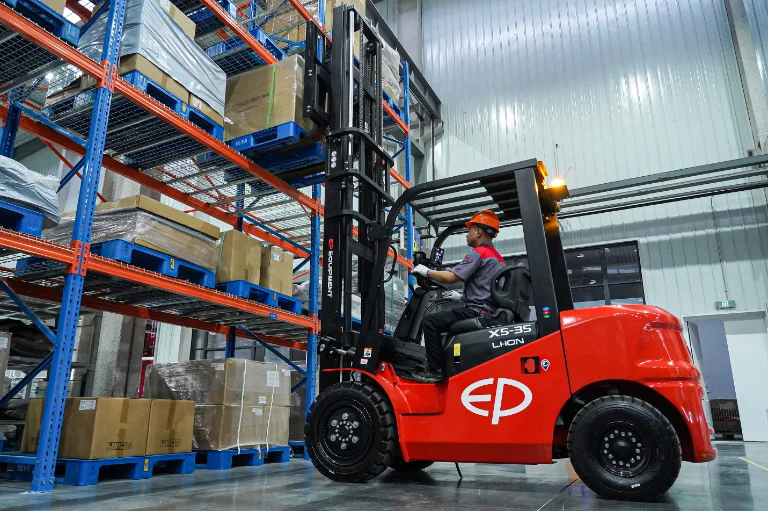 Forklift EP Equipment EFL252X5 - Tampilan 13