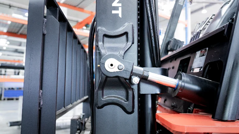 Forklift EP Equipment EFL253S - Tampilan 11