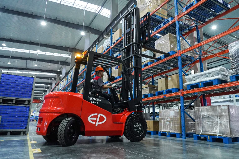Forklift EP Equipment EFL382X5 - Tampilan 10