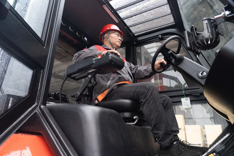 Forklift EP Equipment EFL80-9-HV-PRO - Tampilan 15