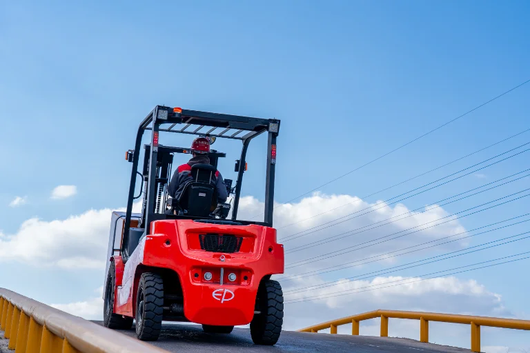 Forklift EP Equipment EFL804-6 - Tampilan 14