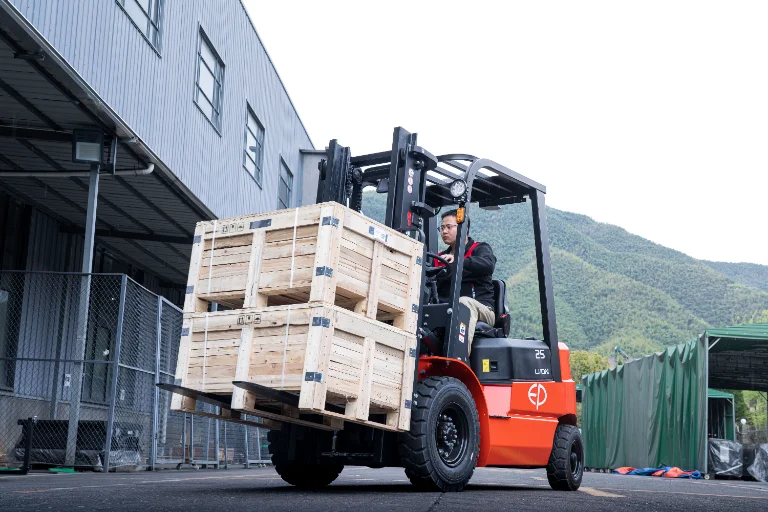 Forklift EP Equipment EFX3-251 - Tampilan 11