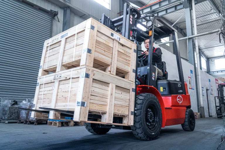 Forklift EP Equipment EFX3-301 - Tampilan 11