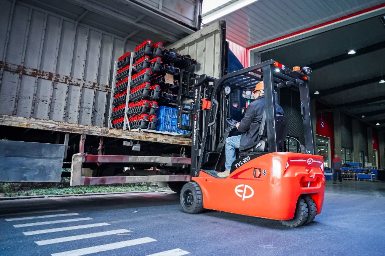 Forklift EP Equipment TVL182 - Tampilan 10