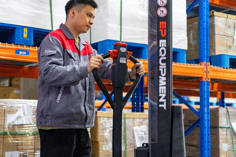 Forklift EP Equipment EPT12-F3H - Tampilan 10