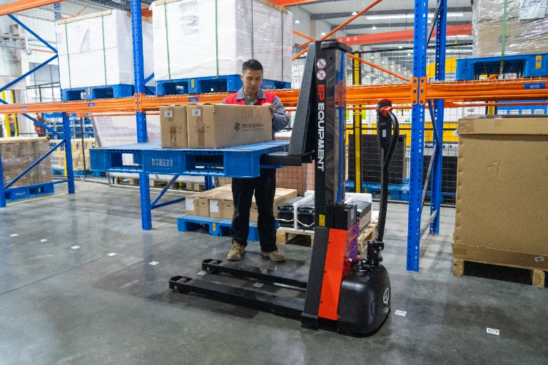 Forklift EP Equipment EPT12-F3H - Tampilan 11