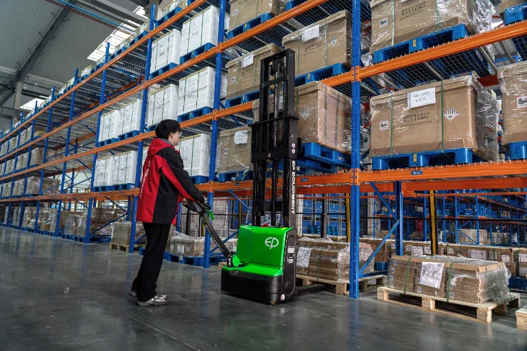 Forklift EP Equipment DS3 - Tampilan 7