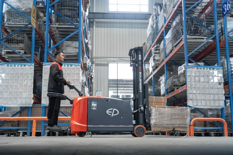 Forklift EP Equipment RSC202 - Tampilan 13