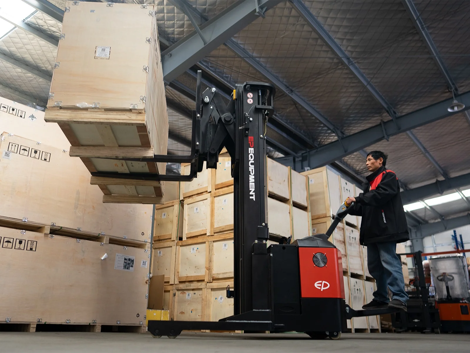 Forklift EP Equipment CQE12R - Tampilan 3