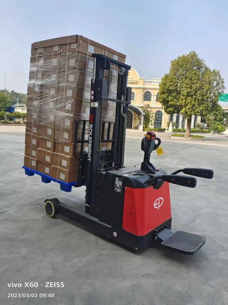 Forklift EP Equipment CQE15R - Tampilan 8