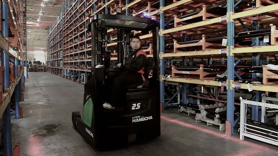 HC Forklift XC series reach truck with lithium power 1.4-2.5t - Sudut Teknis 16