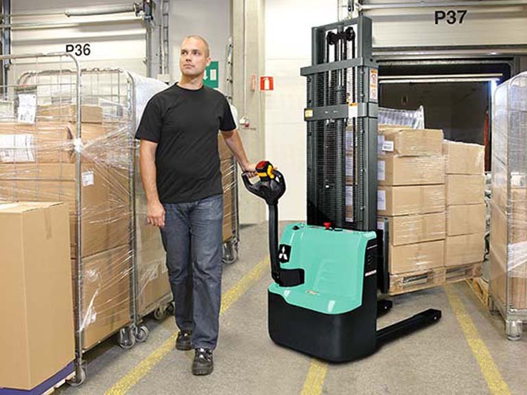 Mitsubishi SBP12QLMI ESSENTiAL Range Li-Ion Pedestrian Stacker (1.200 kg) - Tampilan 4