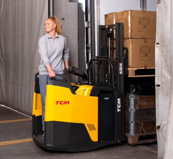 TCM SRD20R-N3 Ride-On Double Pallet Stacker Truck (2 x 1.000 kg) (2.000 kg) - Tampilan 3