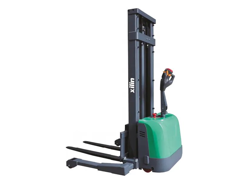 Xilin CTD15R-EN Electric Straddle Stacker (1.500 kg)